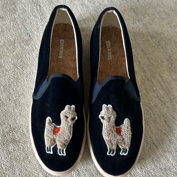 Soludos blue velvet llama slip on sneaker loafer Size 10 - Picture 1 of 3